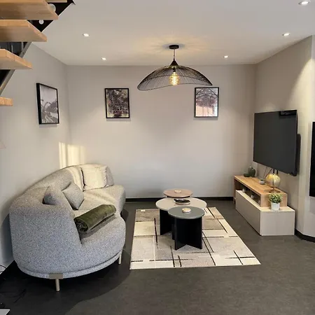 Du Champ Lamet Apartment *