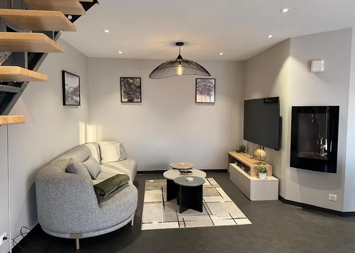 Апартаменты Du Champ Lamet