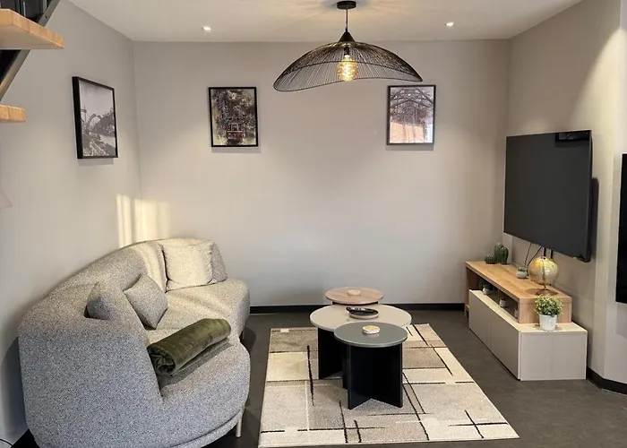 Du Champ Lamet Apartment *