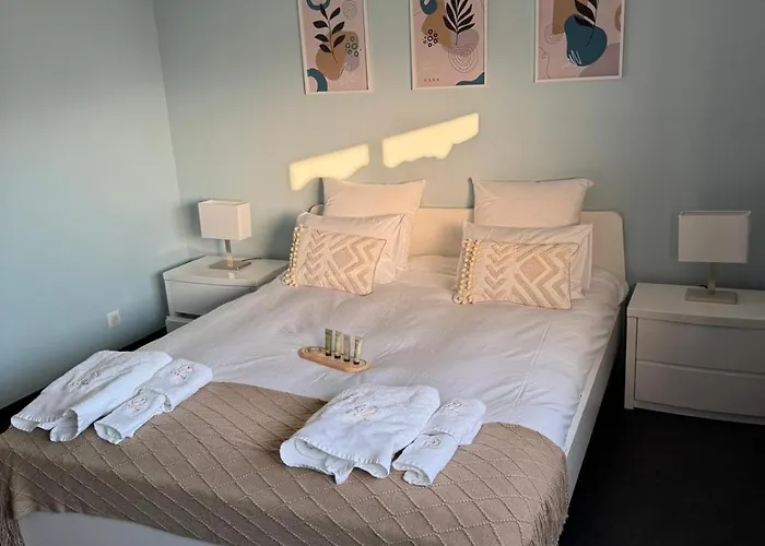 Du Champ Lamet Apartment *