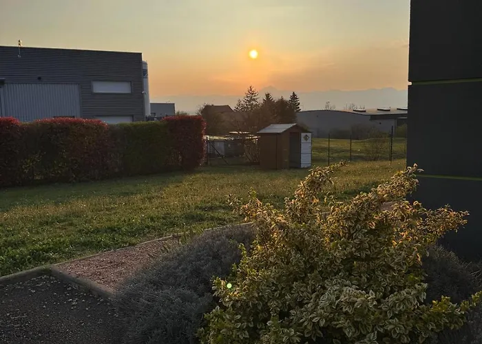 Апартаменты Du Champ Lamet