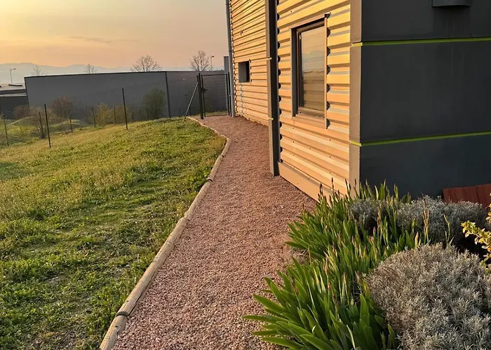 Du Champ Lamet Apartment