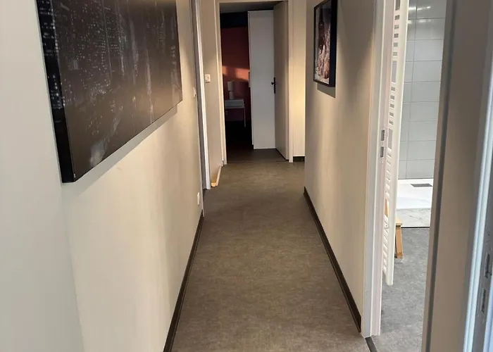 Du Champ Lamet Apartment